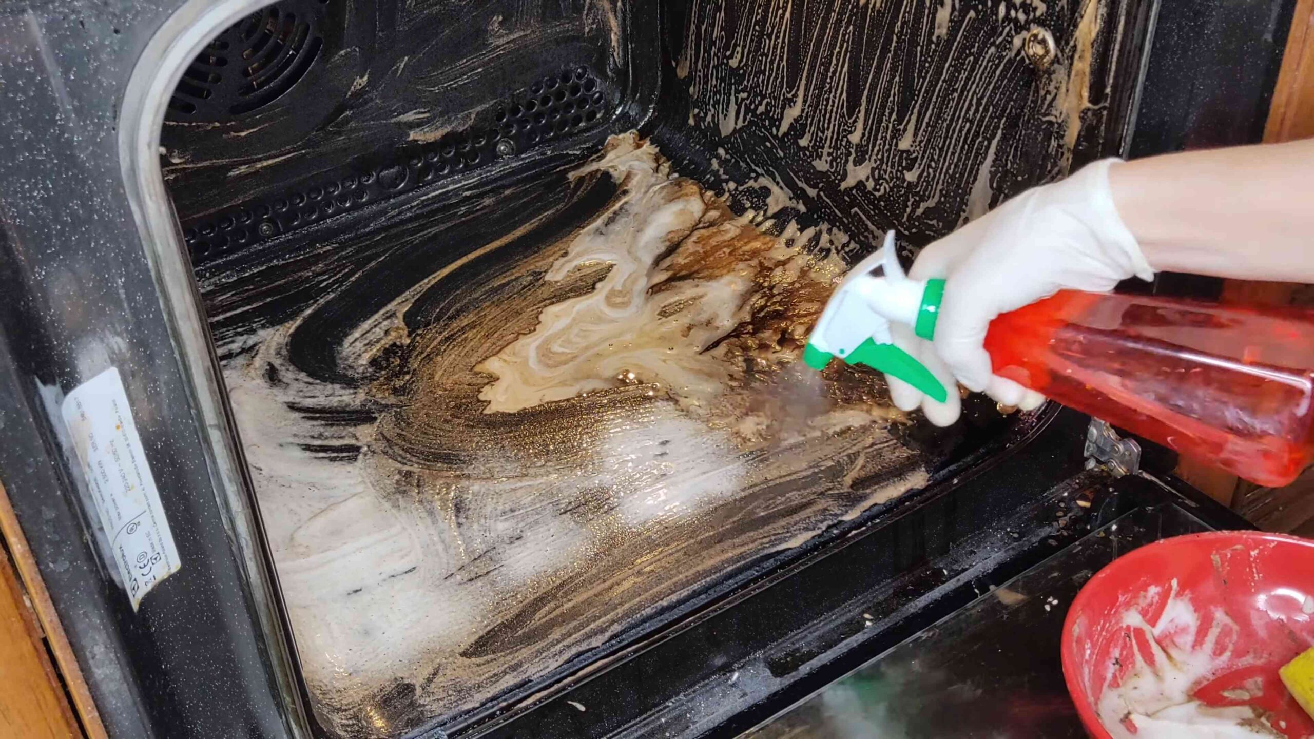 Backofen reinigen Natron Essig