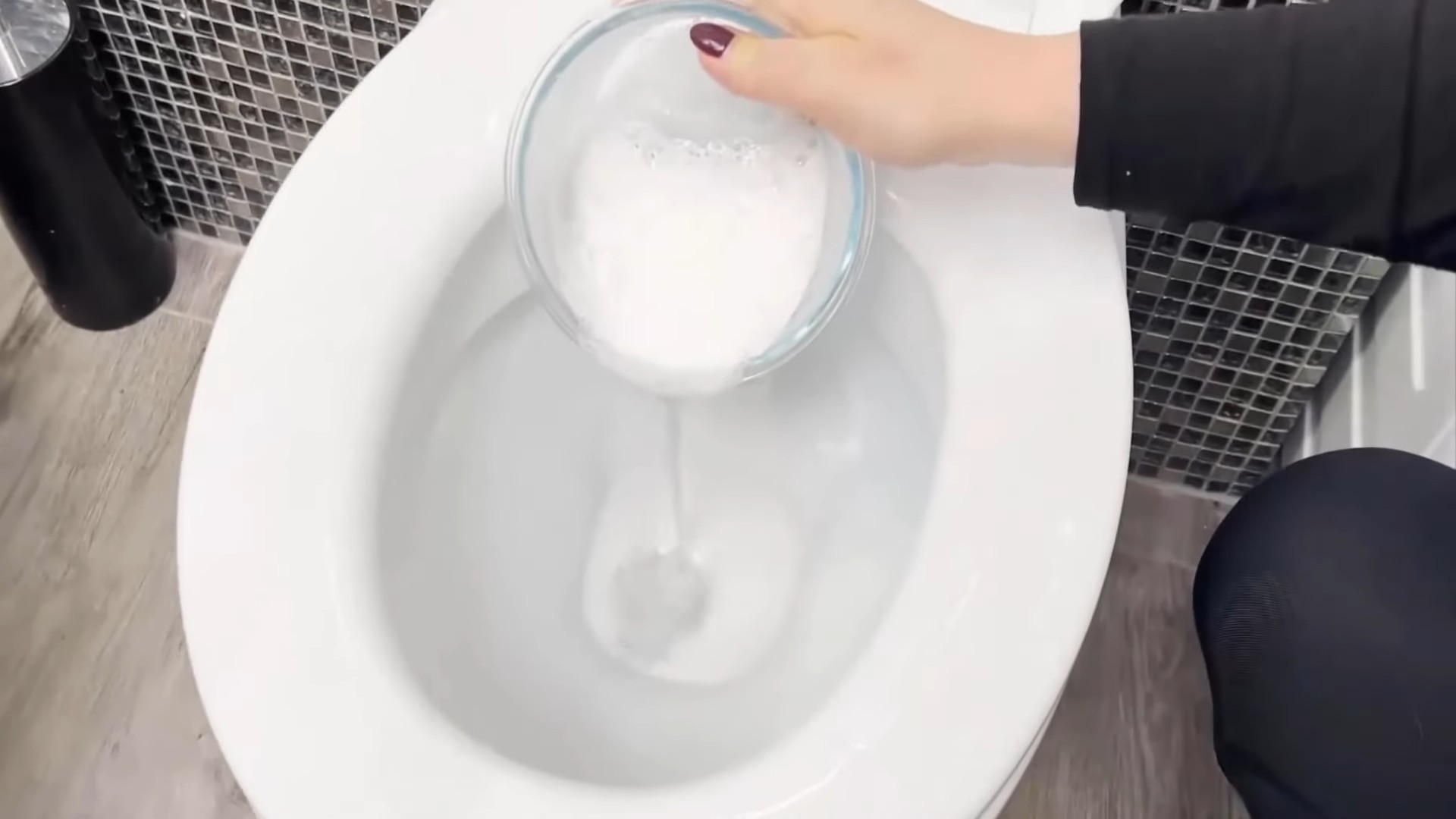 DIY Badezimmerreiniger Natron Essig